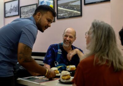 Top Street Food Spots You Must Try in Mumbai