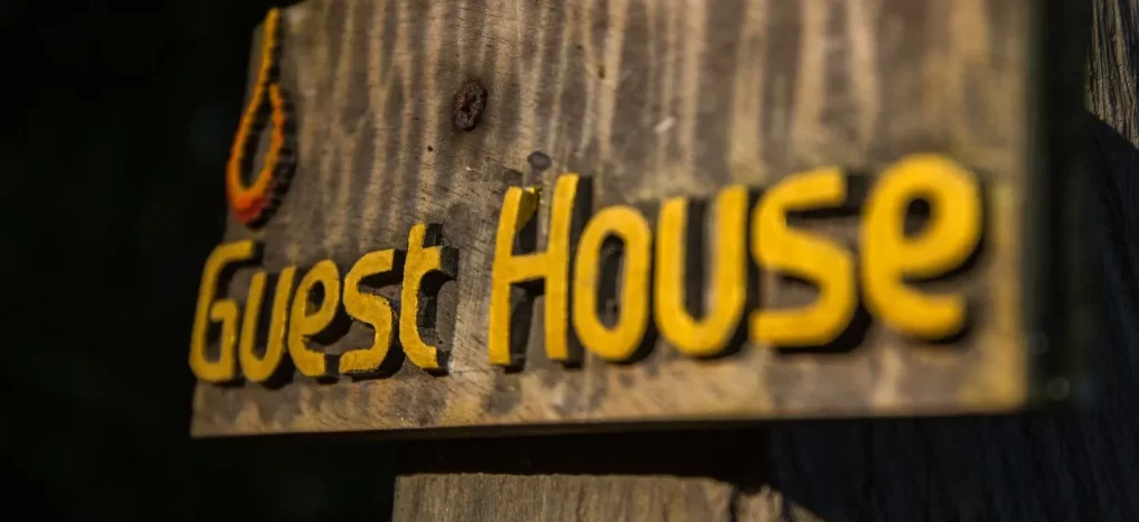 Where Should Tourists Stay in Mumbai