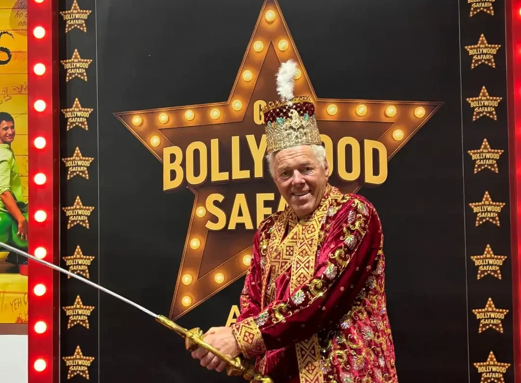 Feel like royalty with a maharaja style costume moment on our Mumbai Bollywood tour